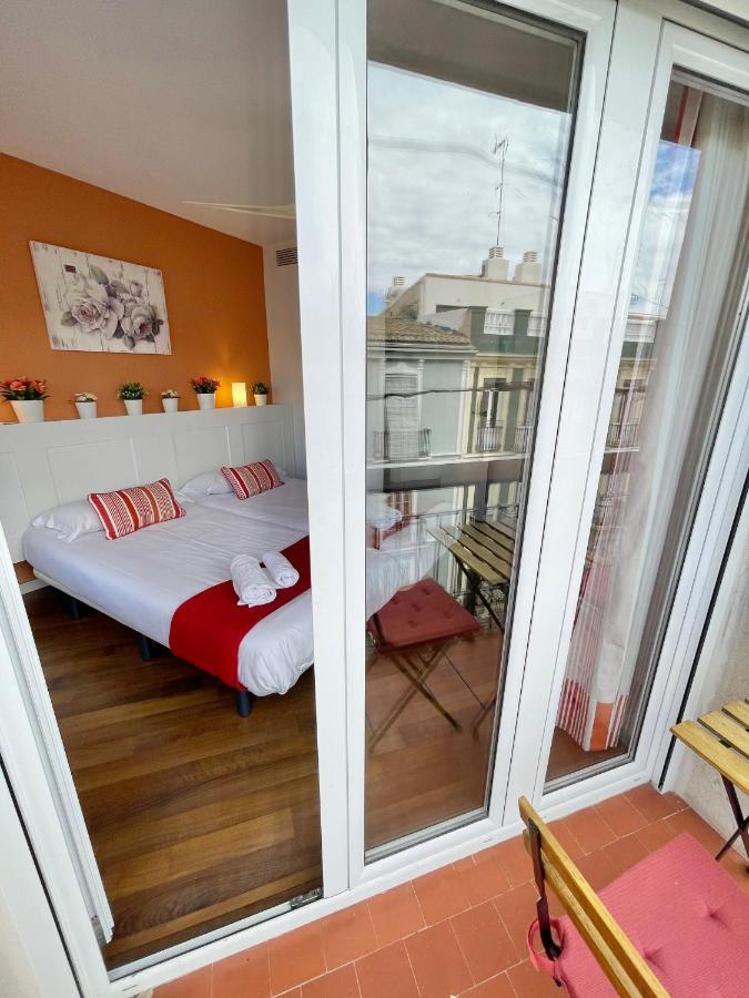 Apartamentos Sevilla Валенсия Экстерьер фото